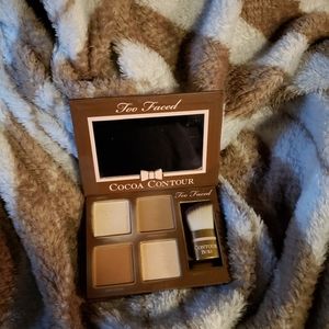 Too Faced contour palette